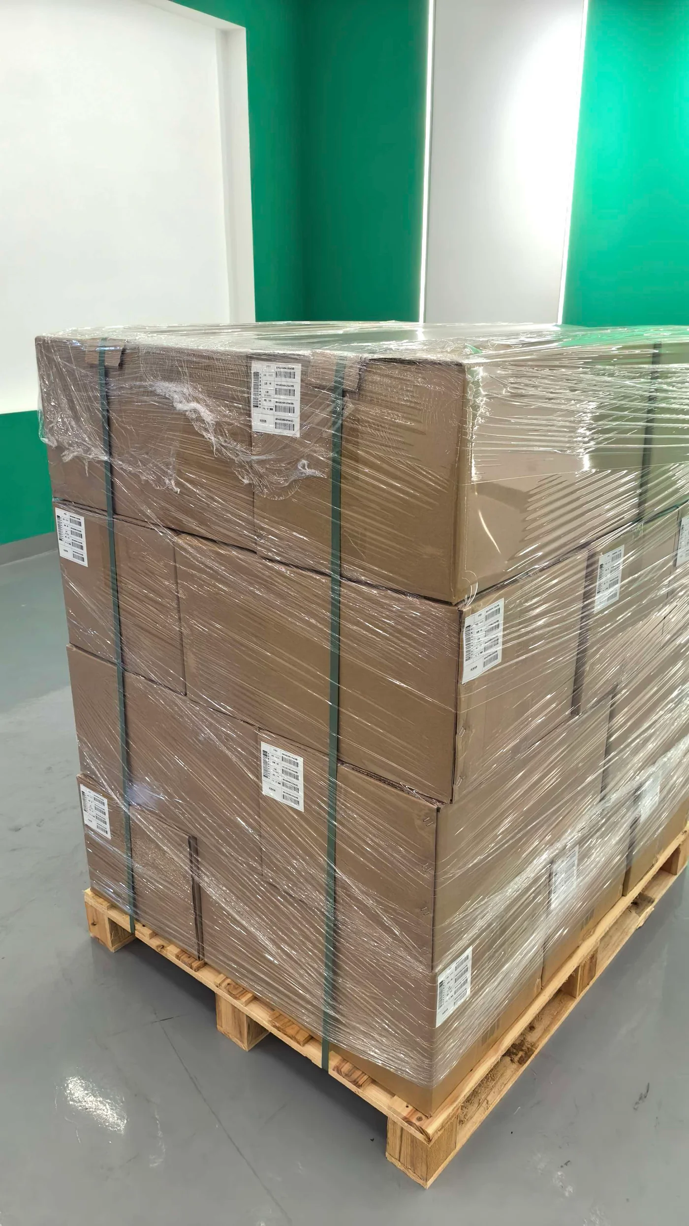 Cartons protected by stretch wrap on a pallet